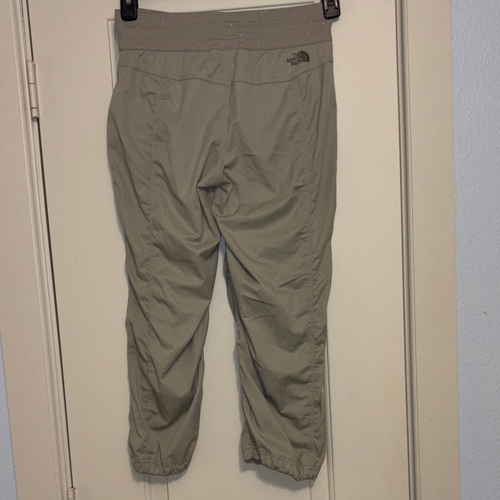 The North Face Aphrodite 2.0  Tan Capris S Studio Pants - Picture 7 of 9